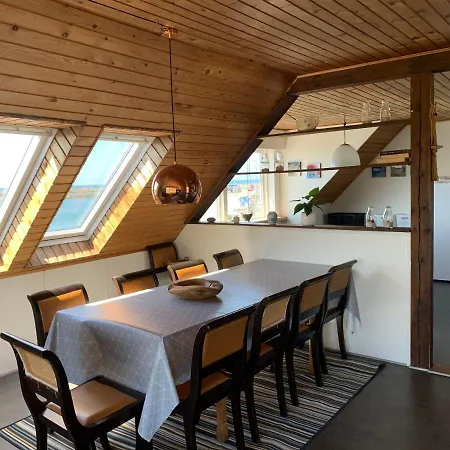Pakhuset بيت ضيافة