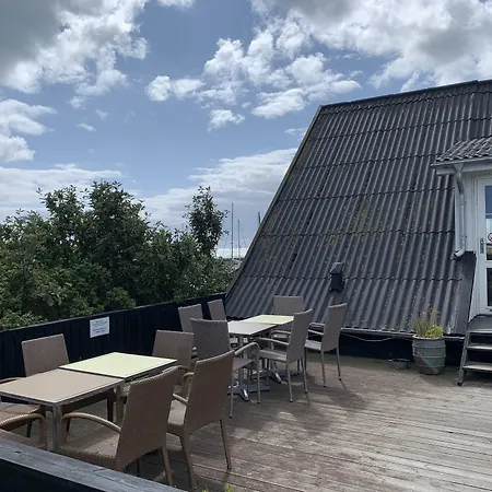 Pakhuset بيت ضيافة